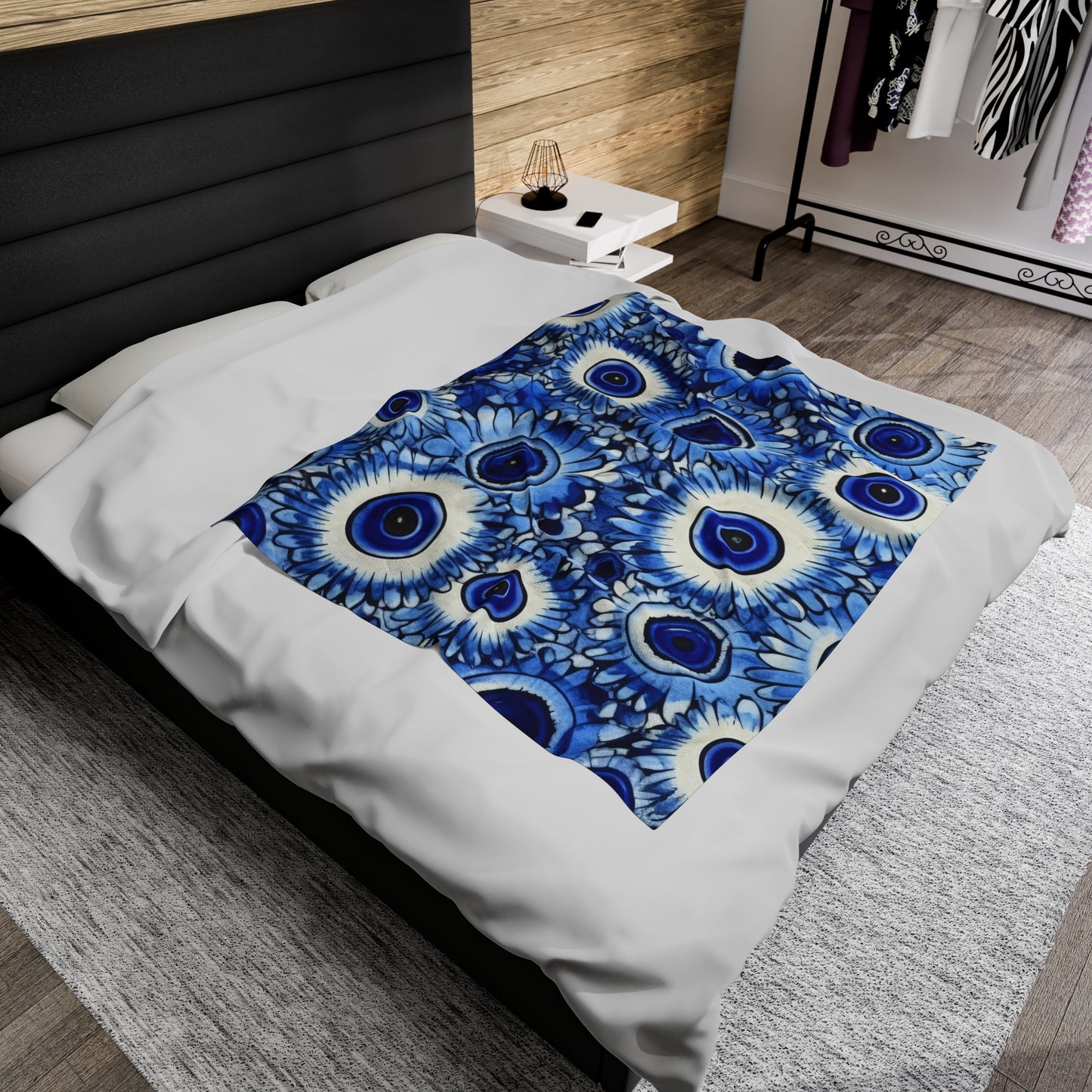 Portentous Pupil. Velveteen Plush Blanket.