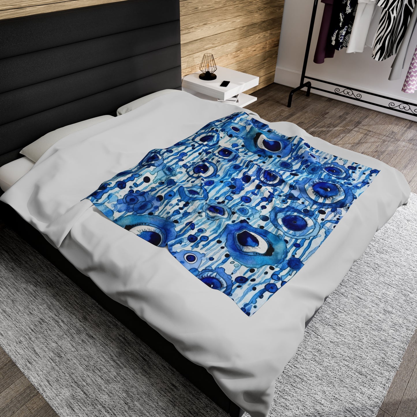 Portentous Pupil. Velveteen Plush Blanket.