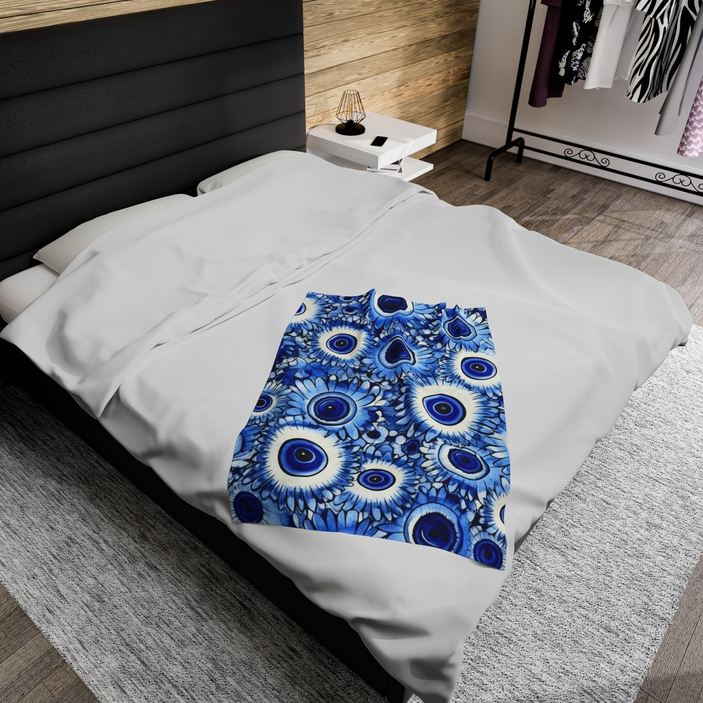 Portentous Pupil. Velveteen Plush Blanket.