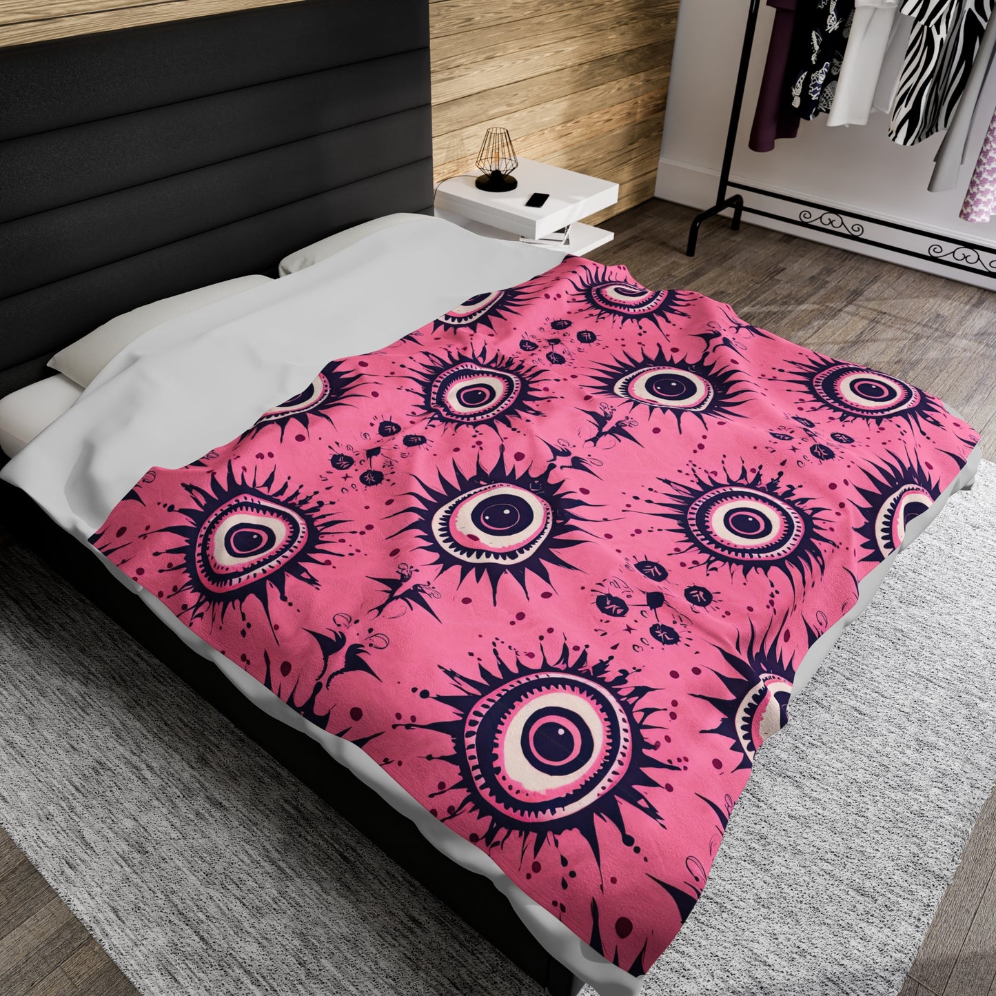 Sinuous Specter. Velveteen Plush Blanket.