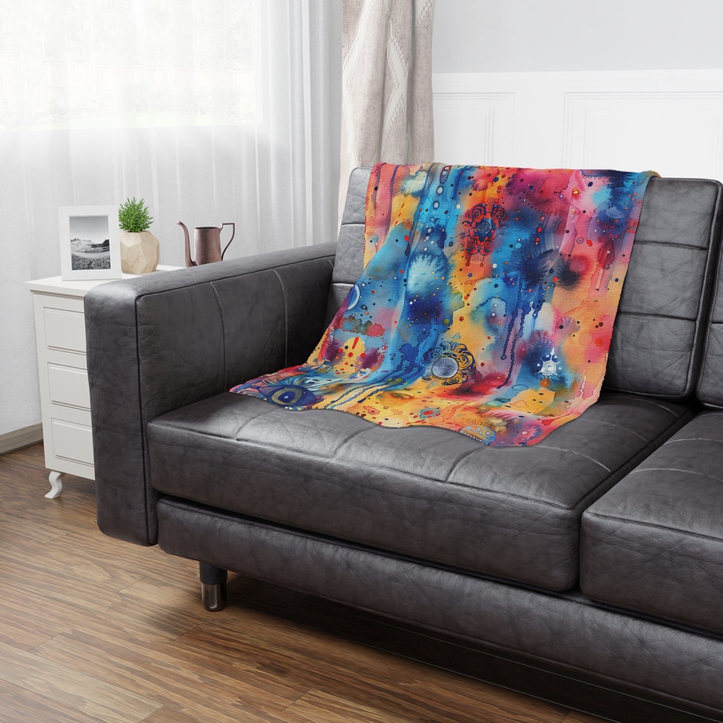 Hamsa bright Aura. Cozy Artistic Microfiber Blanket.